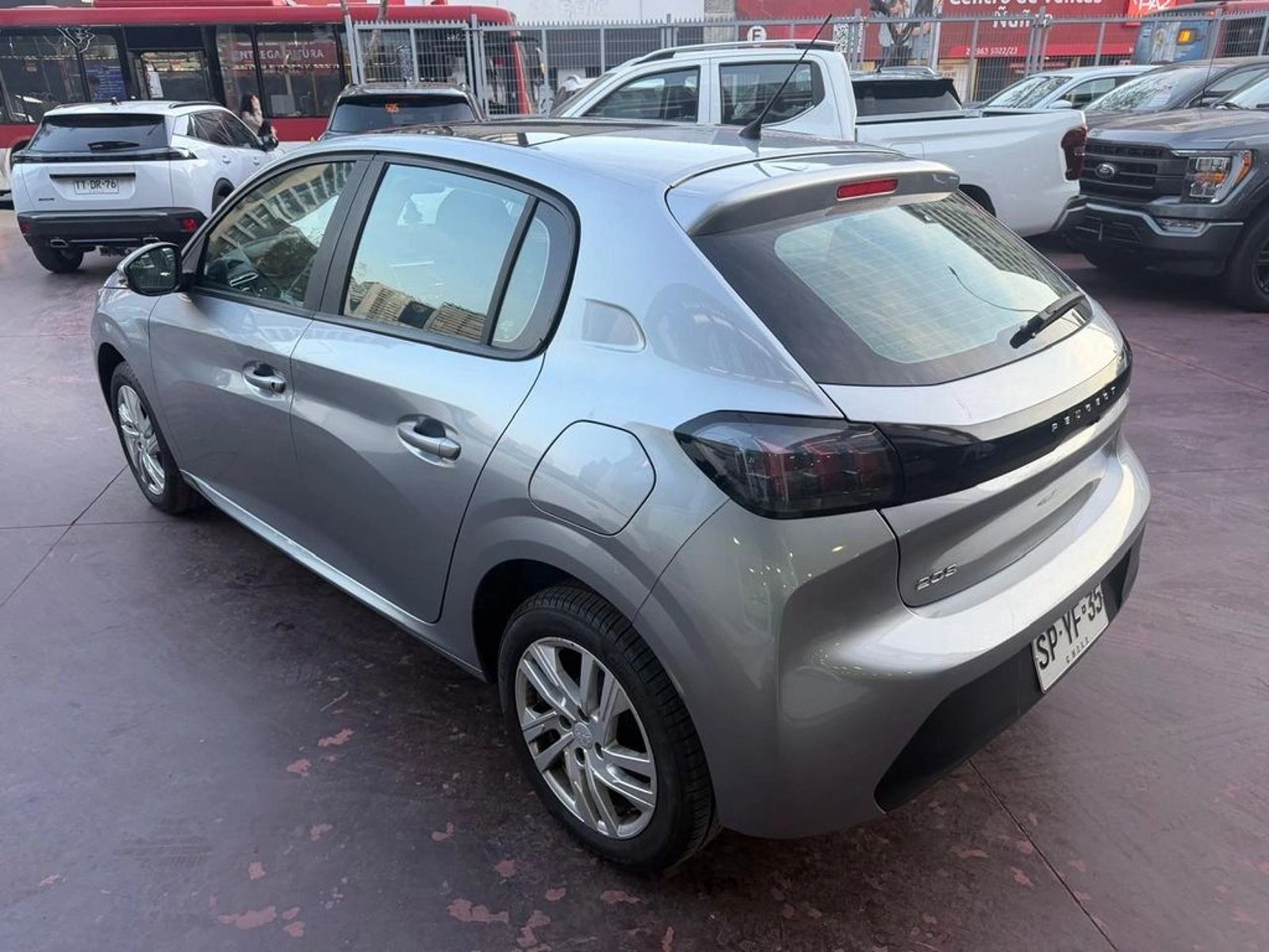 Peugeot 208 PURETECH 75 MT 1.2 2023 - Imagen 6 de 12