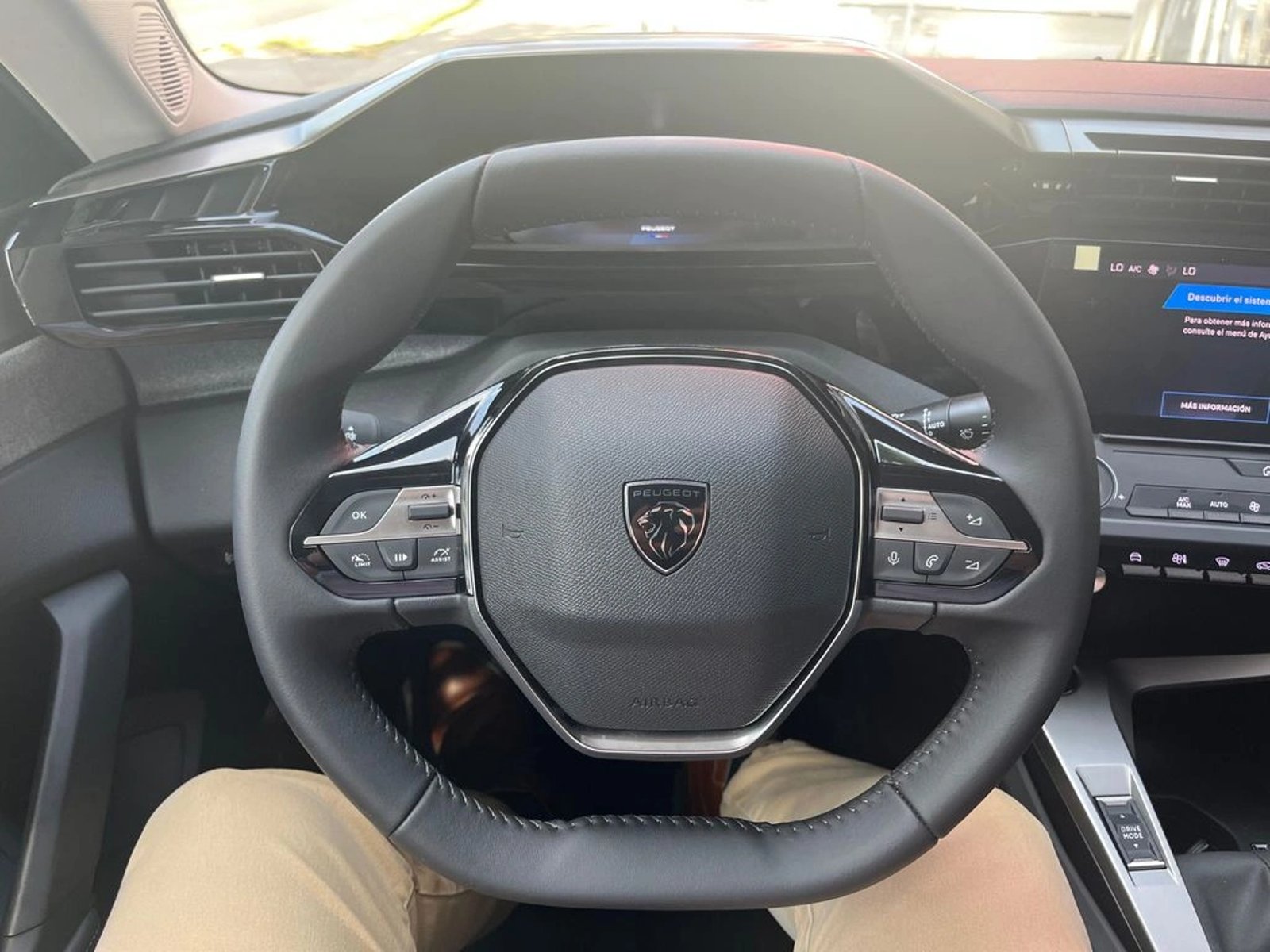PEUGEOT 308 Allure Pack 2025 - Imagen 13 de 20