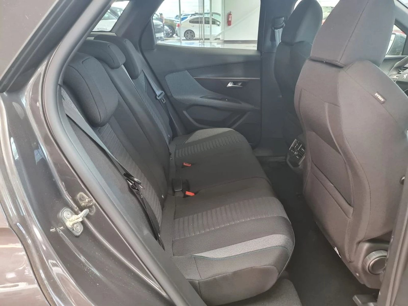 PEUGEOT 3008 Active Pack Puretech 130 2025 - Imagen 16 de 20