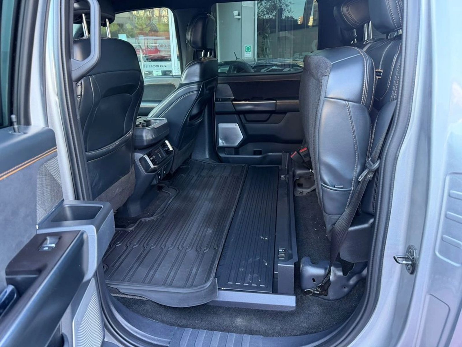 Ford F-150 Platinum 4WD AT 2023 - Imagen 11 de 16