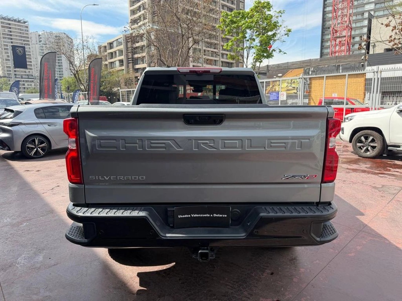Chevrolet SILVERADO 4X4 6.2 AUT 2024 - Foto 5 de 17