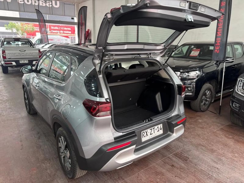 Kia SONET 1.5 EX PLUS 4X2 6MT 5P 2022 - Imagen 7 de 12