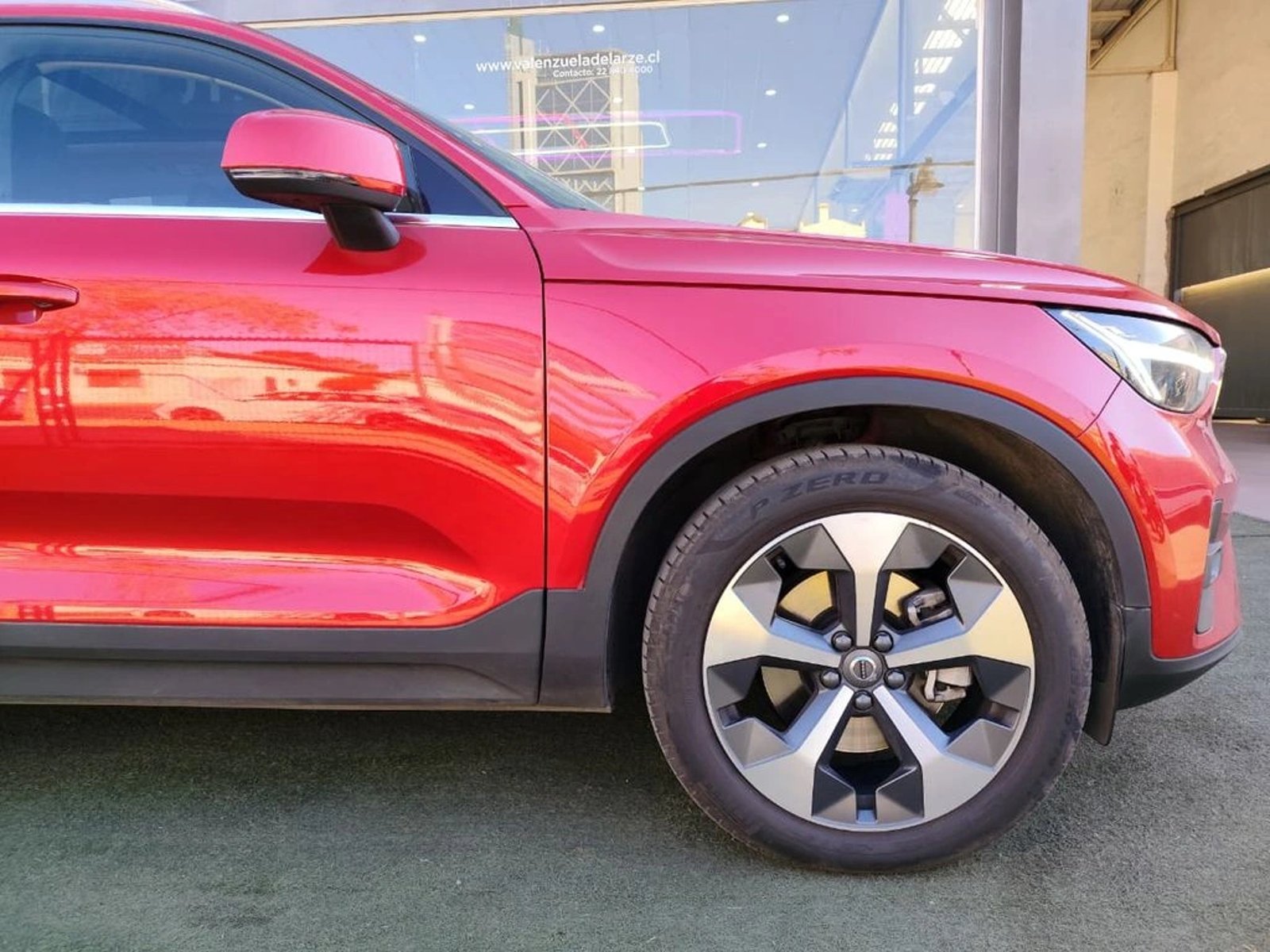 Volvo XC40 B4 ULTIMATE 2.0 AUT 2023 - Imagen 16 de 19
