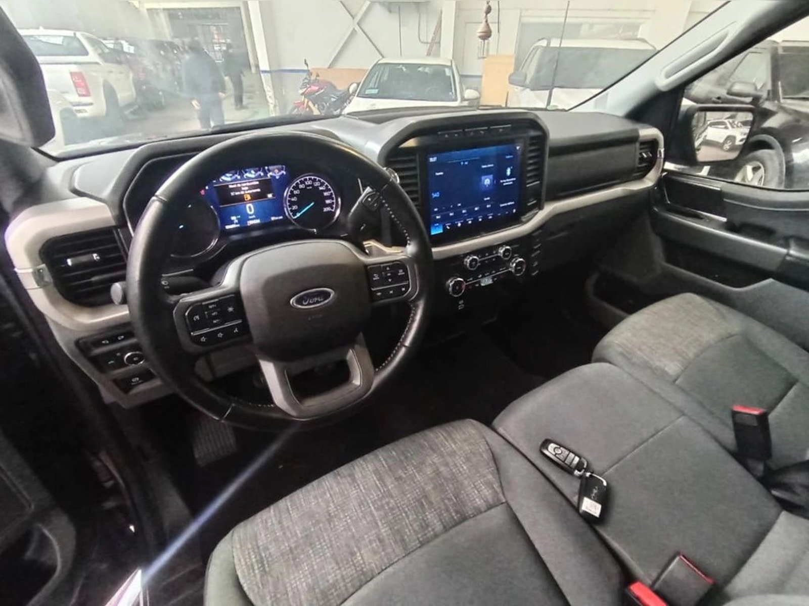 Ford F-150 XLT 4X4 5.0 AUT 2023 - Imagen 10 de 12