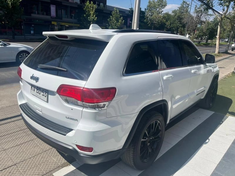 Jeep GRAND CHEROKEE Laredo Sport 2019 - Imagen 6 de 12