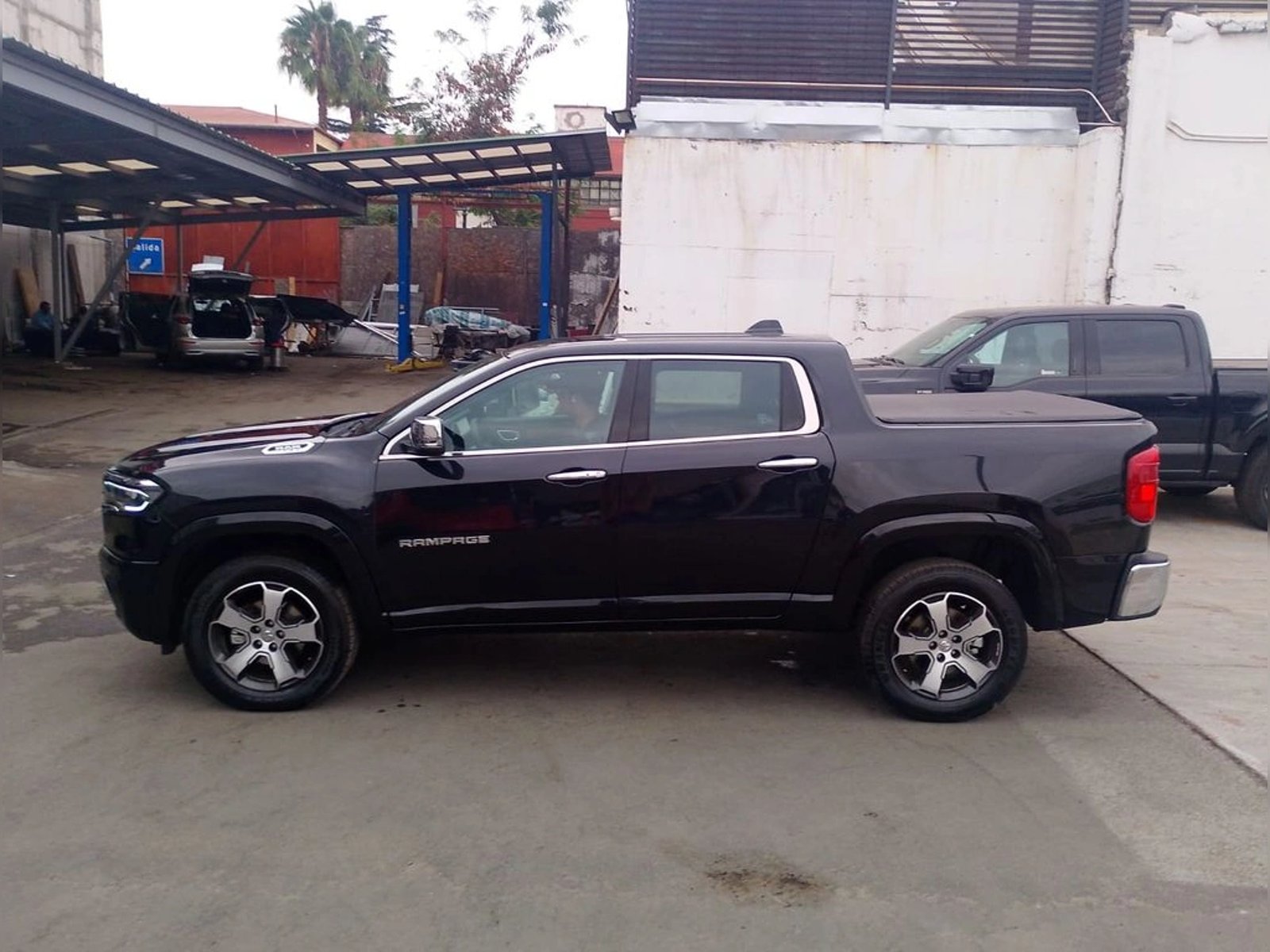 RAM RAMPAGE Laramie 2025 - Imagen 4 de 17