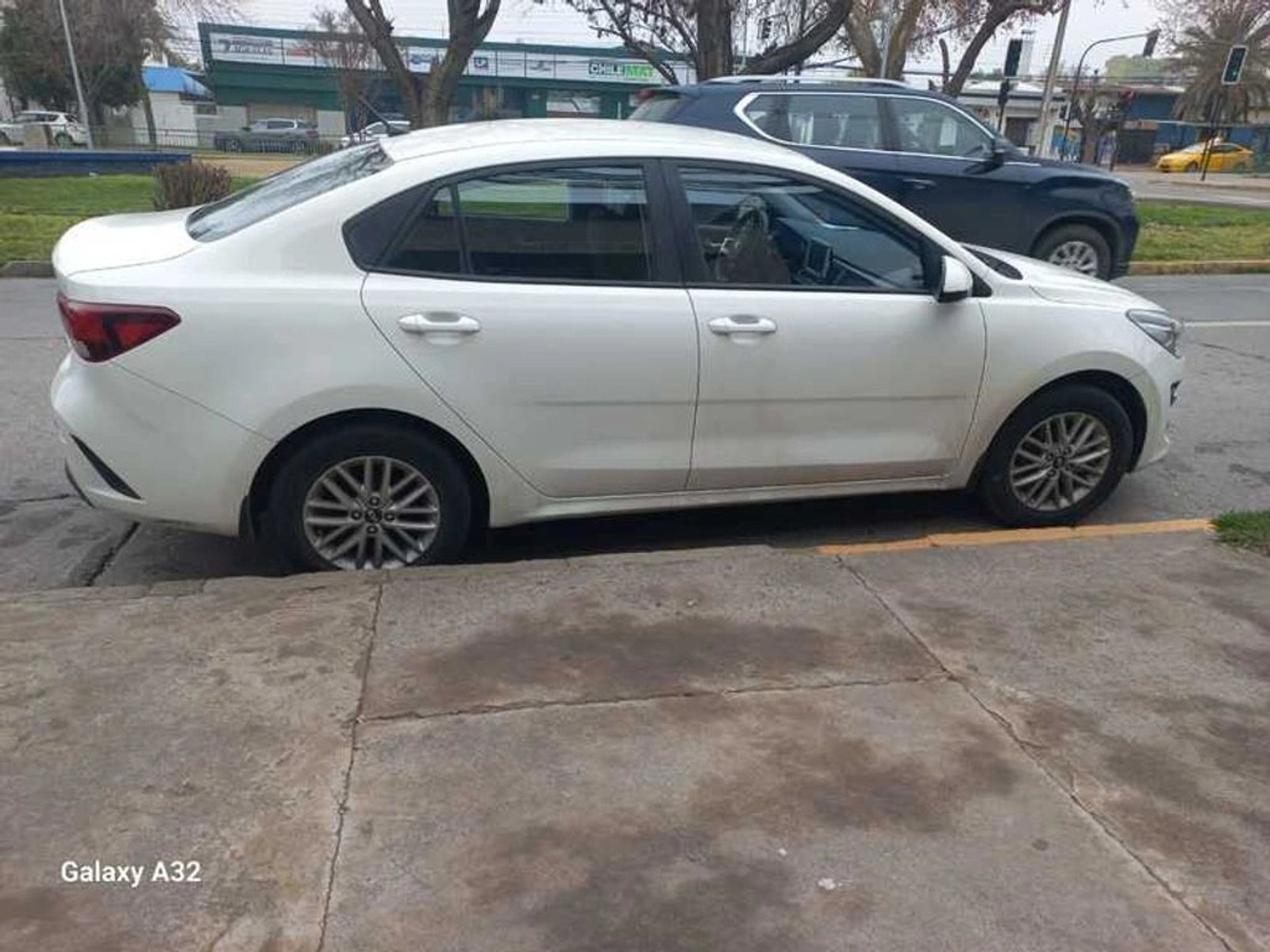 Kia RIO 4 6MT 1.4 2022 - Foto 3 de 5