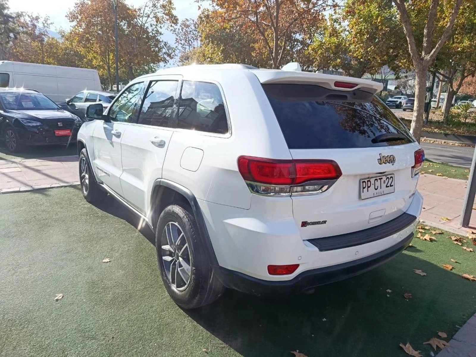 JEEP GRAND CHEROKEE Laredo 4X2 3.6L 2021 - Imagen 4 de 18