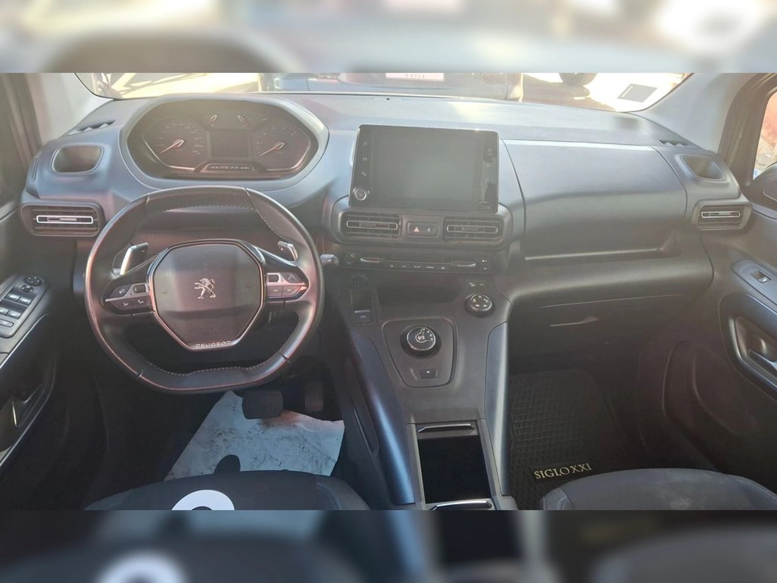 PEUGEOT RIFTER Allure Puretech 130 EAT8 2022 - Imagen 12 de 17