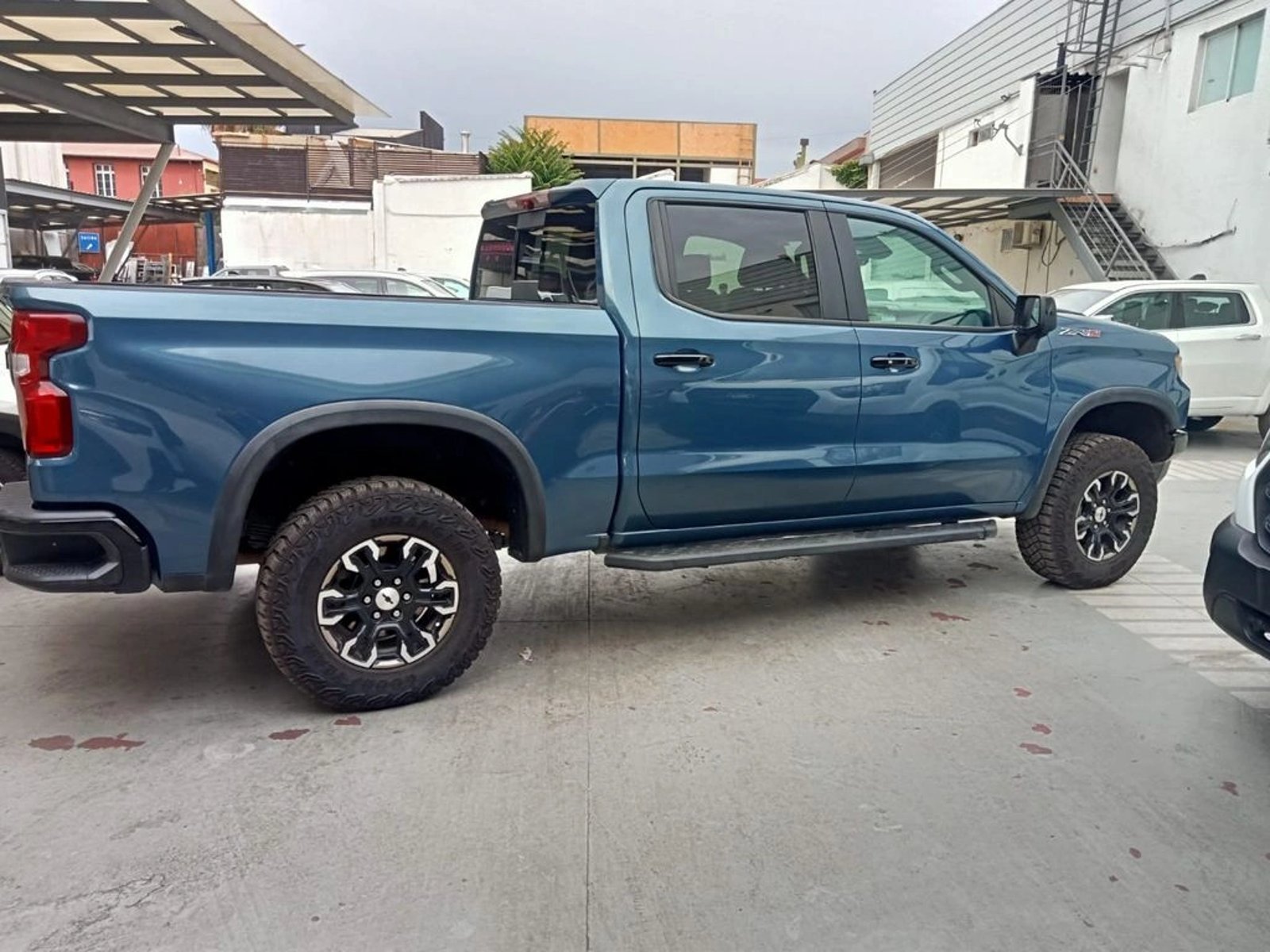 Chevrolet SILVERADO 6.2 ZR2 Auto DC 4WD R 2025 - Foto 5 de 15