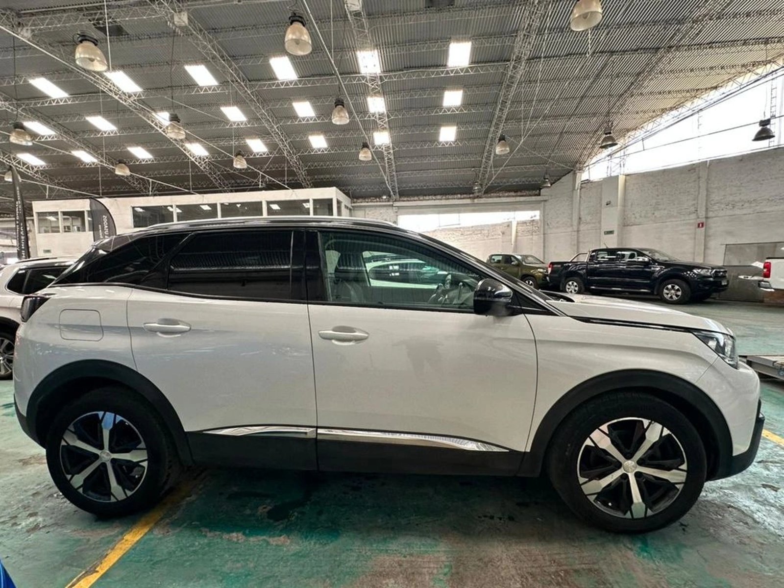 PEUGEOT 3008 Allure 1.6 THP 165HP EAT6 2018 - Imagen 7 de 15