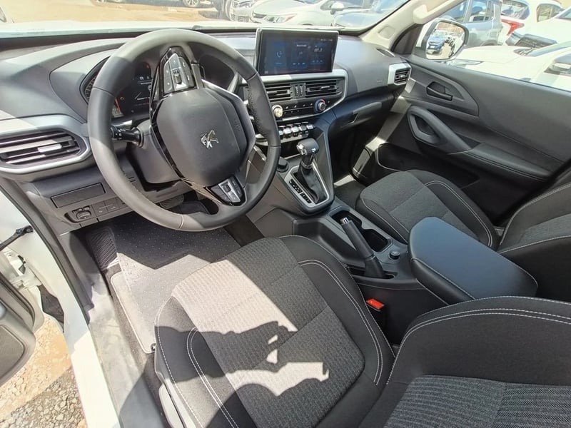Peugeot LANDTREK Active BlueHDi 180 4x4 AT 2026 - Imagen 16 de 20