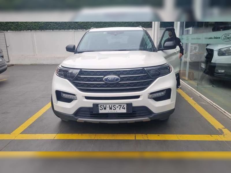 Ford EXPLORER 2.3 ECOBOOST XLT 4X2 AT 5P 2023 - Imagen 3 de 6