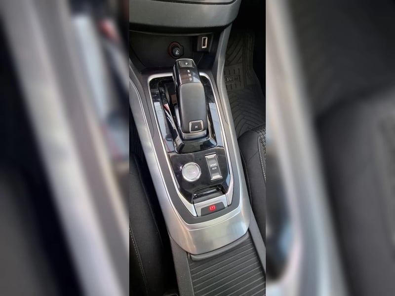 Peugeot 308 Allure Pack BlueHDi 130 EAT8 2019 - Imagen 7 de 7