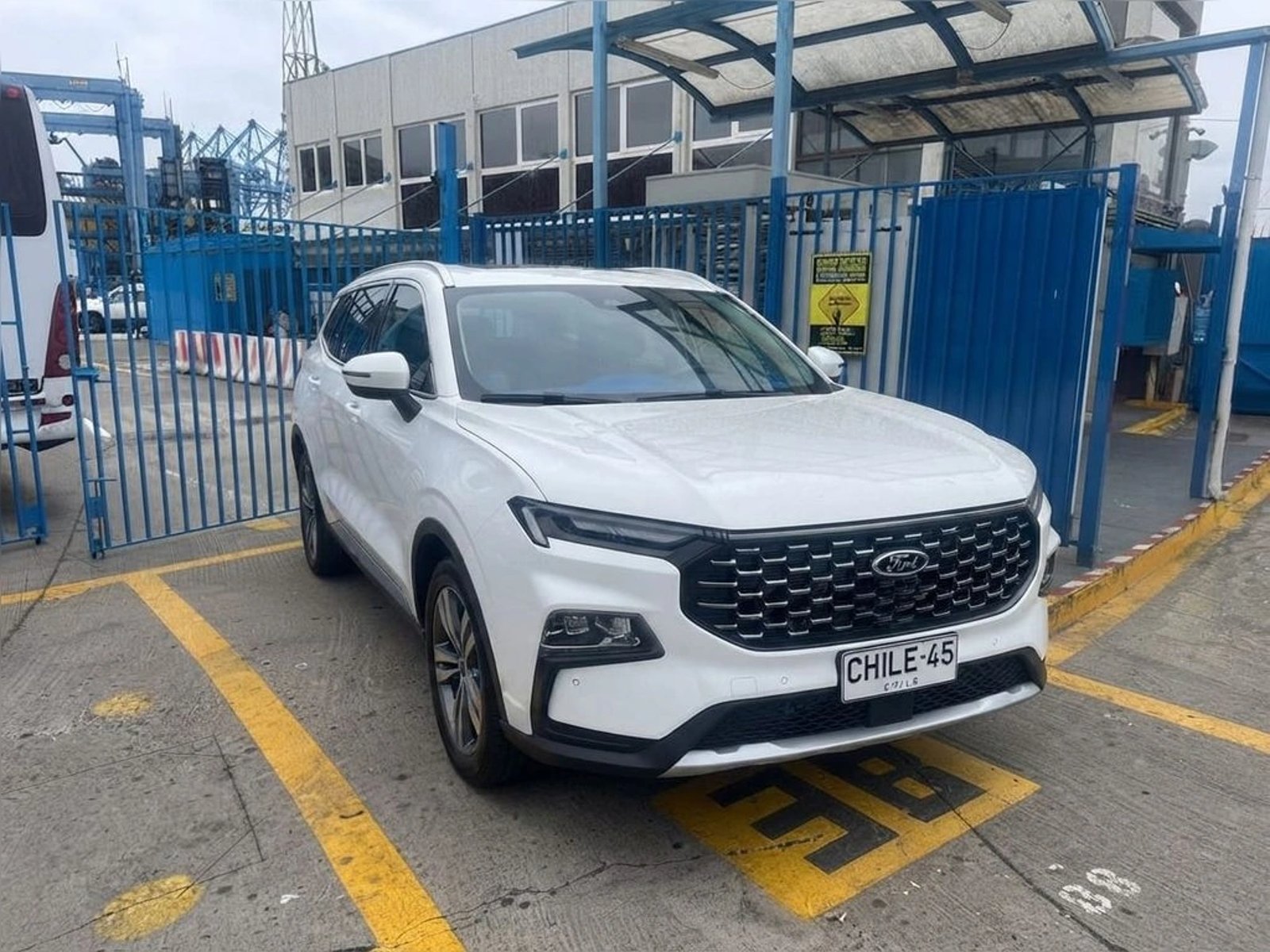 Ford TERRITORY Titanium 1.5L AT 2025 - Foto 3 de 3