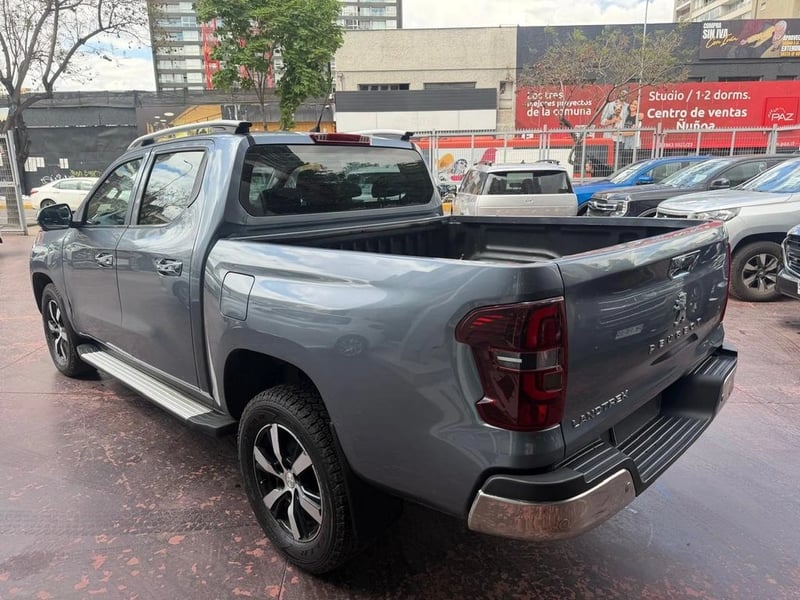Peugeot LANDTREK Action4 BlueHDi 180 4x4 AT 2023 - Imagen 6 de 11