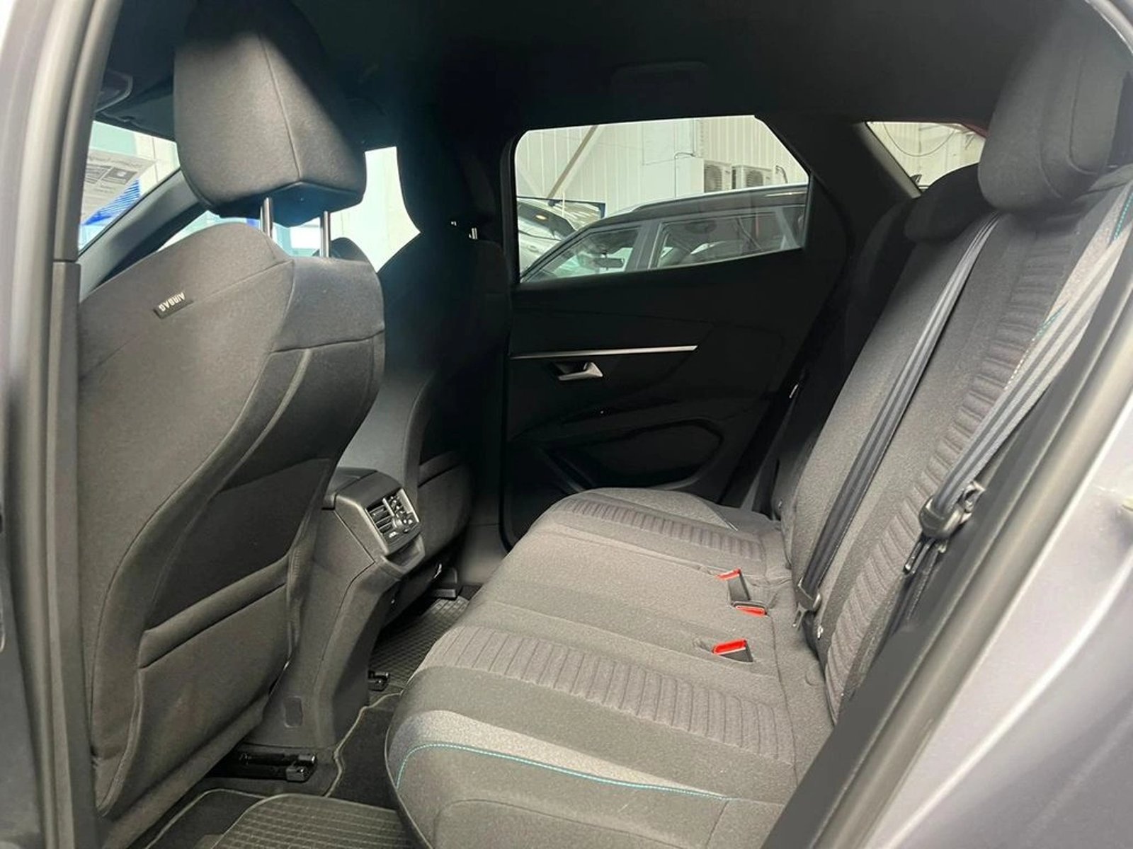 Peugeot 3008 Active Pack Puretech 130 2026 - Imagen 13 de 13