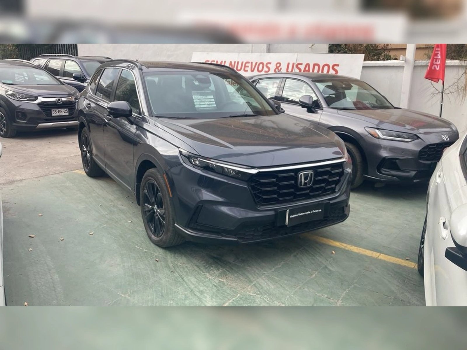 Honda CR-V Touring 1.5 Turbo 4x4 CVT 2023 - Foto 2 de 10