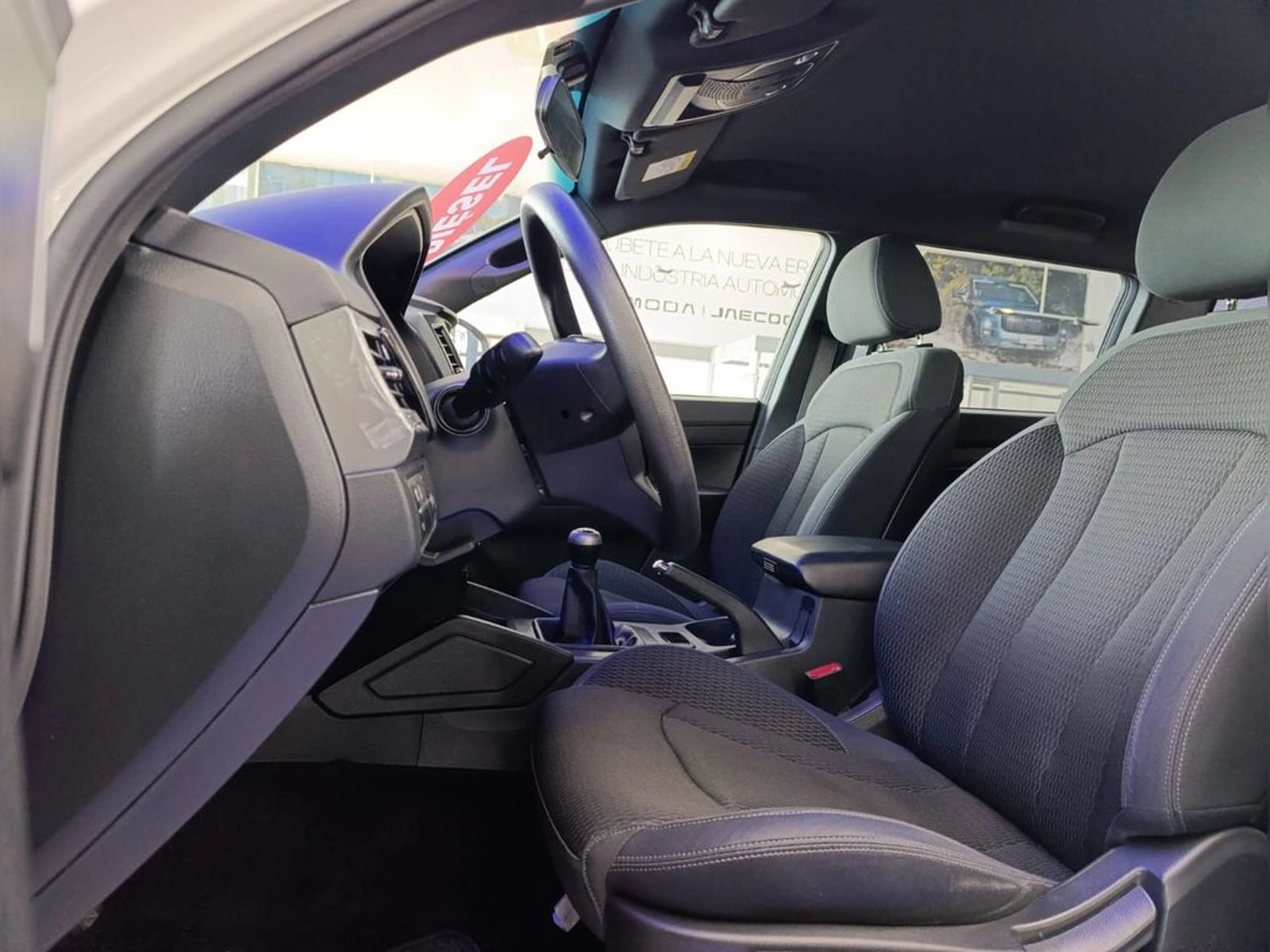 SSANGYONG GRAND MUSSO GLX 2024 - Imagen 18 de 20