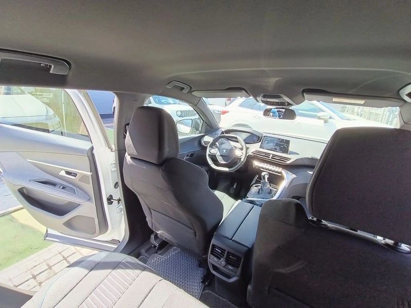 Peugeot 3008 Active Pack Puretech 130 2026 - Imagen 13 de 18