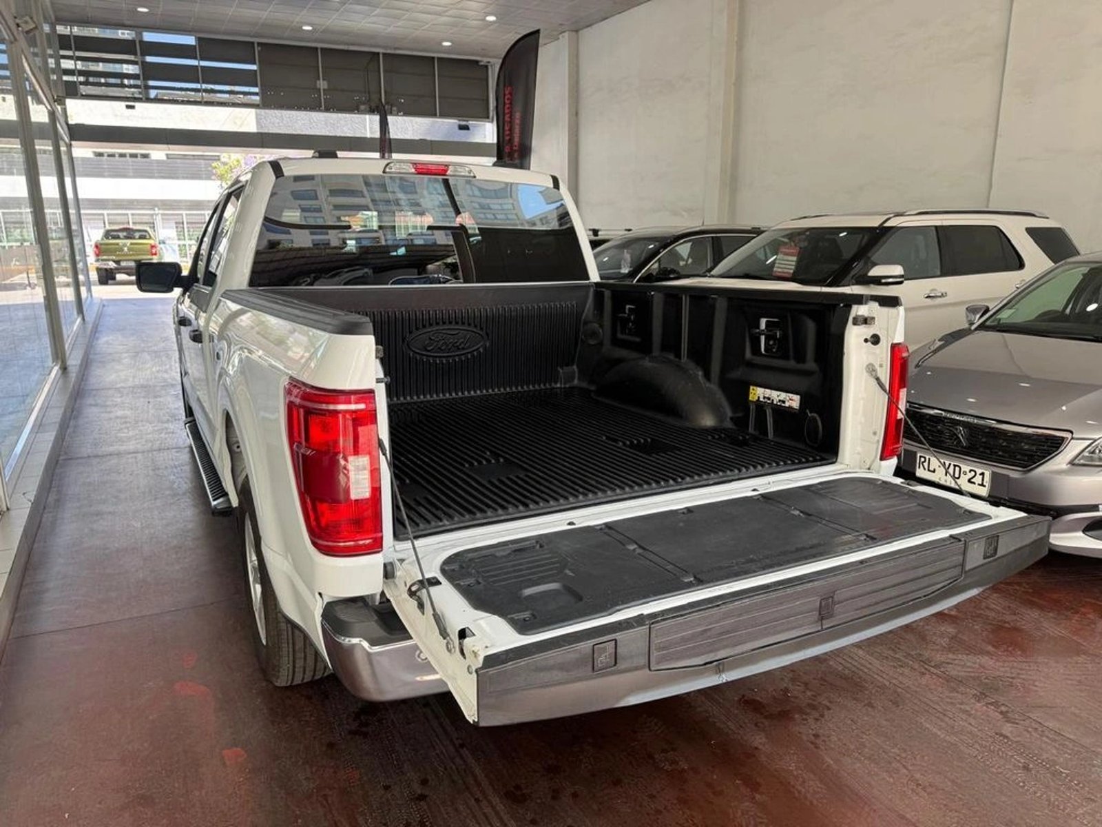 Ford F-150 XLT 3.3 AUT 4X2 2024 - Imagen 7 de 13