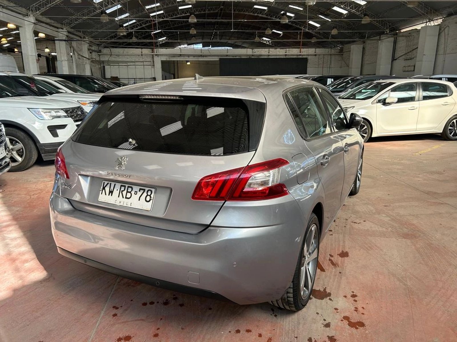 PEUGEOT 308 Feline 1.6 Blue-HDi 120HP EAT6 2019 - Imagen 5 de 17