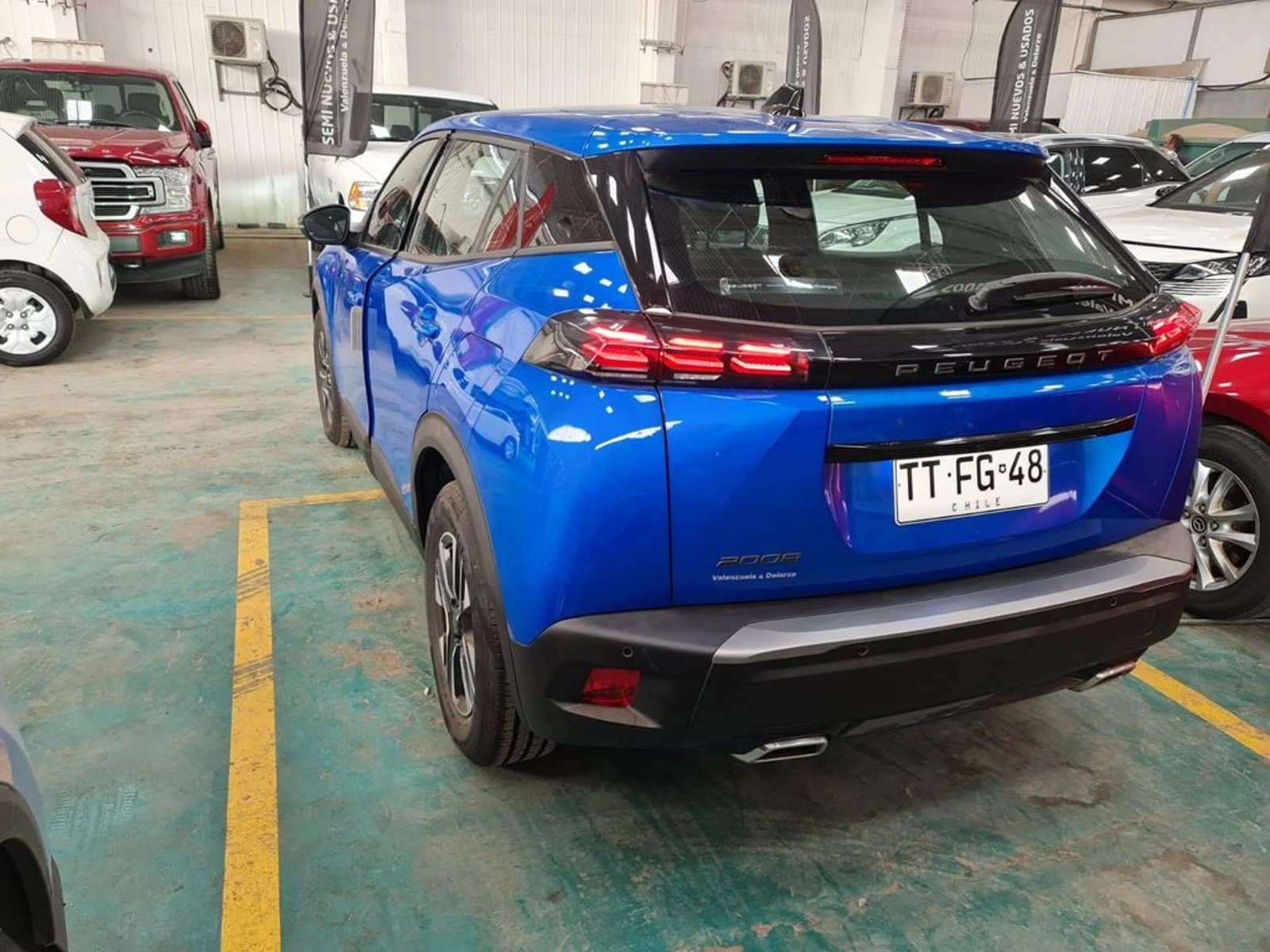 Peugeot 2008 MCA Active Puretech 130 2025 - Foto 4 de 14