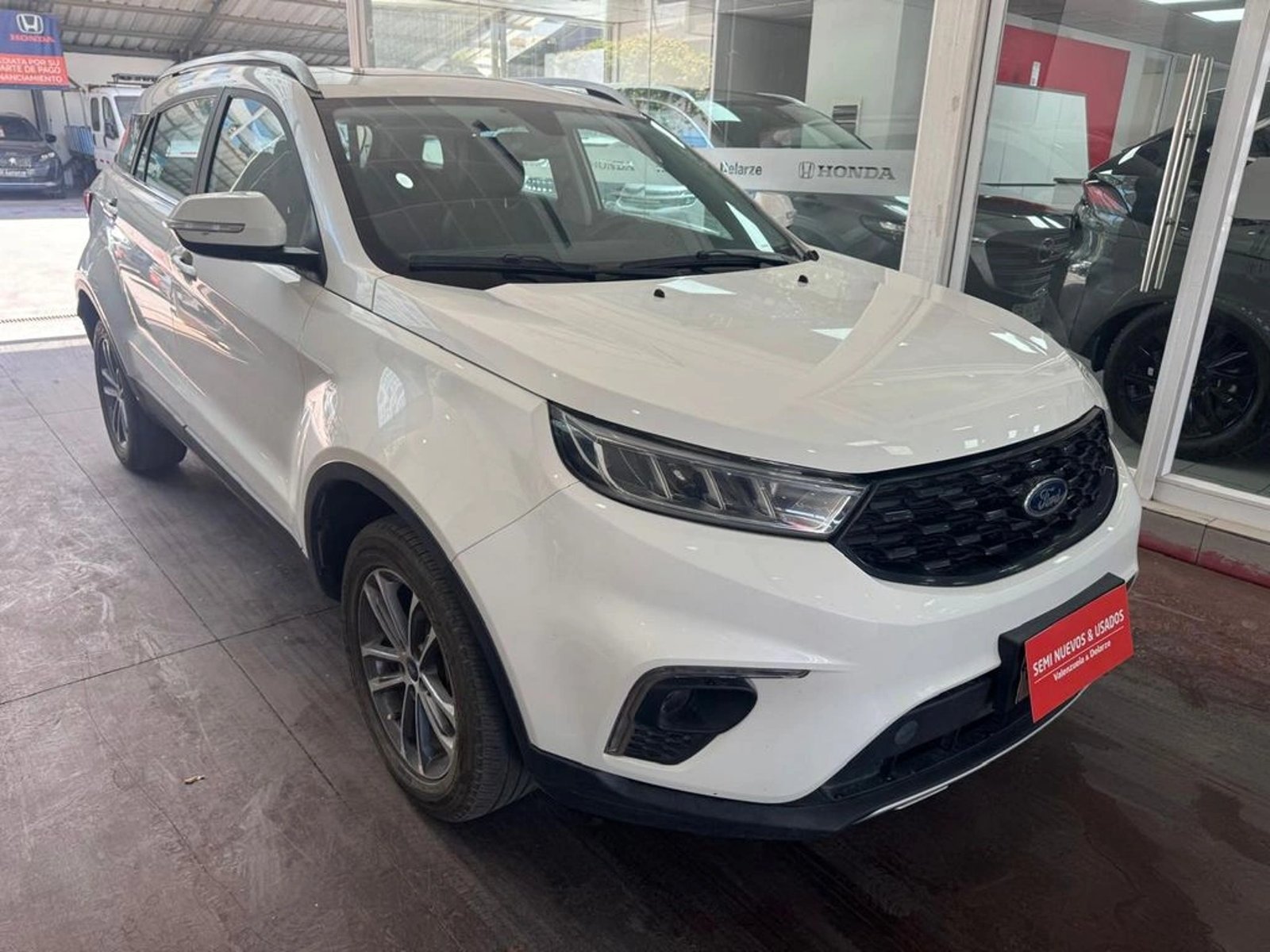 Ford TERRITORY Trend 1.5L AT 2023 - Foto 3 de 12