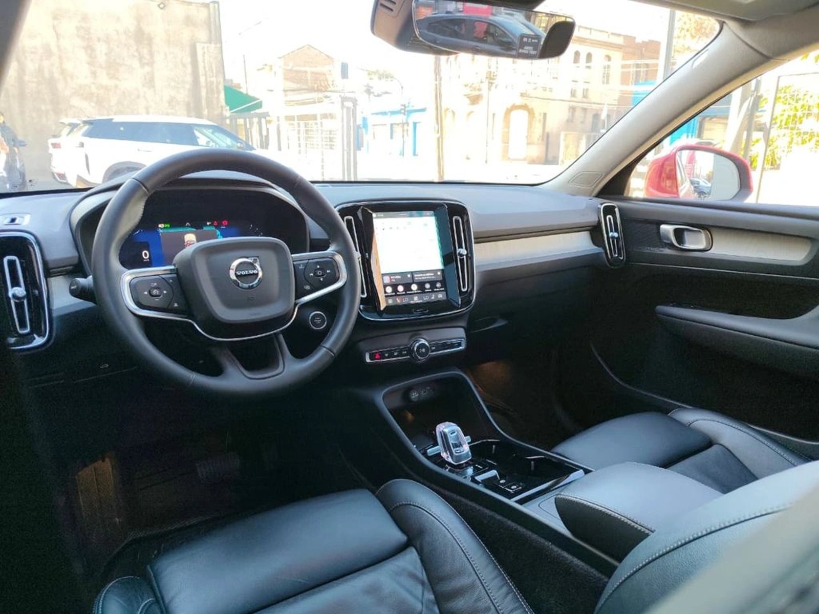 Volvo XC40 B4 ULTIMATE 2.0 AUT 2023 - Imagen 18 de 19