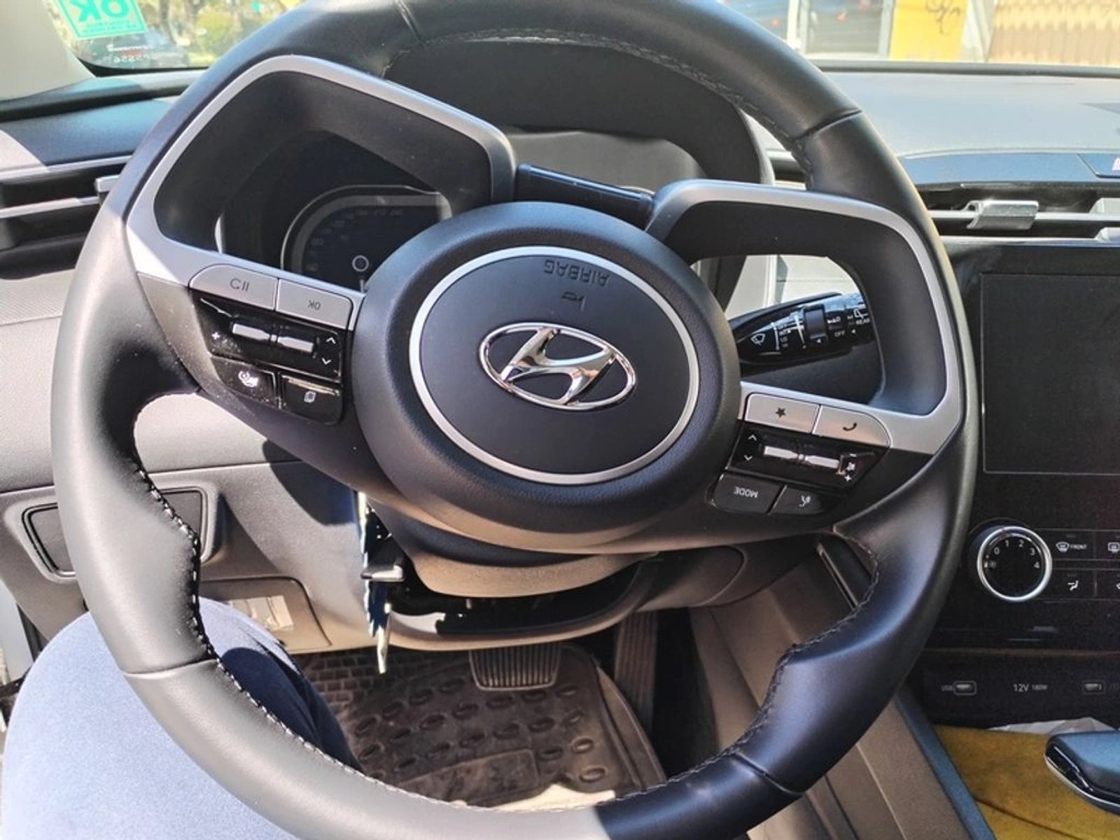 Hyundai TUCSON NX4 2.0 AUT 2023 - Imagen 5 de 12