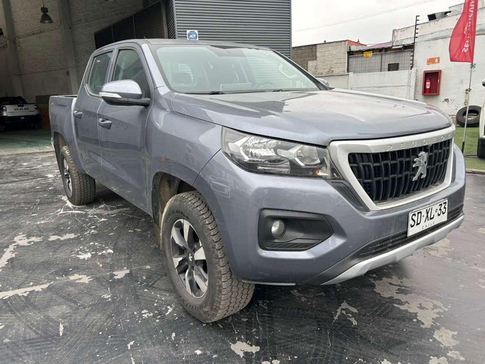 Peugeot LANDTREK Action4 BlueHDi 180 4x4 MT 2022 - Foto 3 de 13