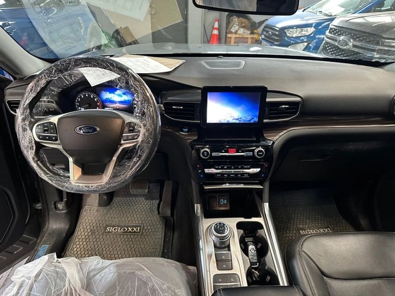 Ford EXPLORER LIMITED 2.3L RWD 2023 - Imagen 5 de 6
