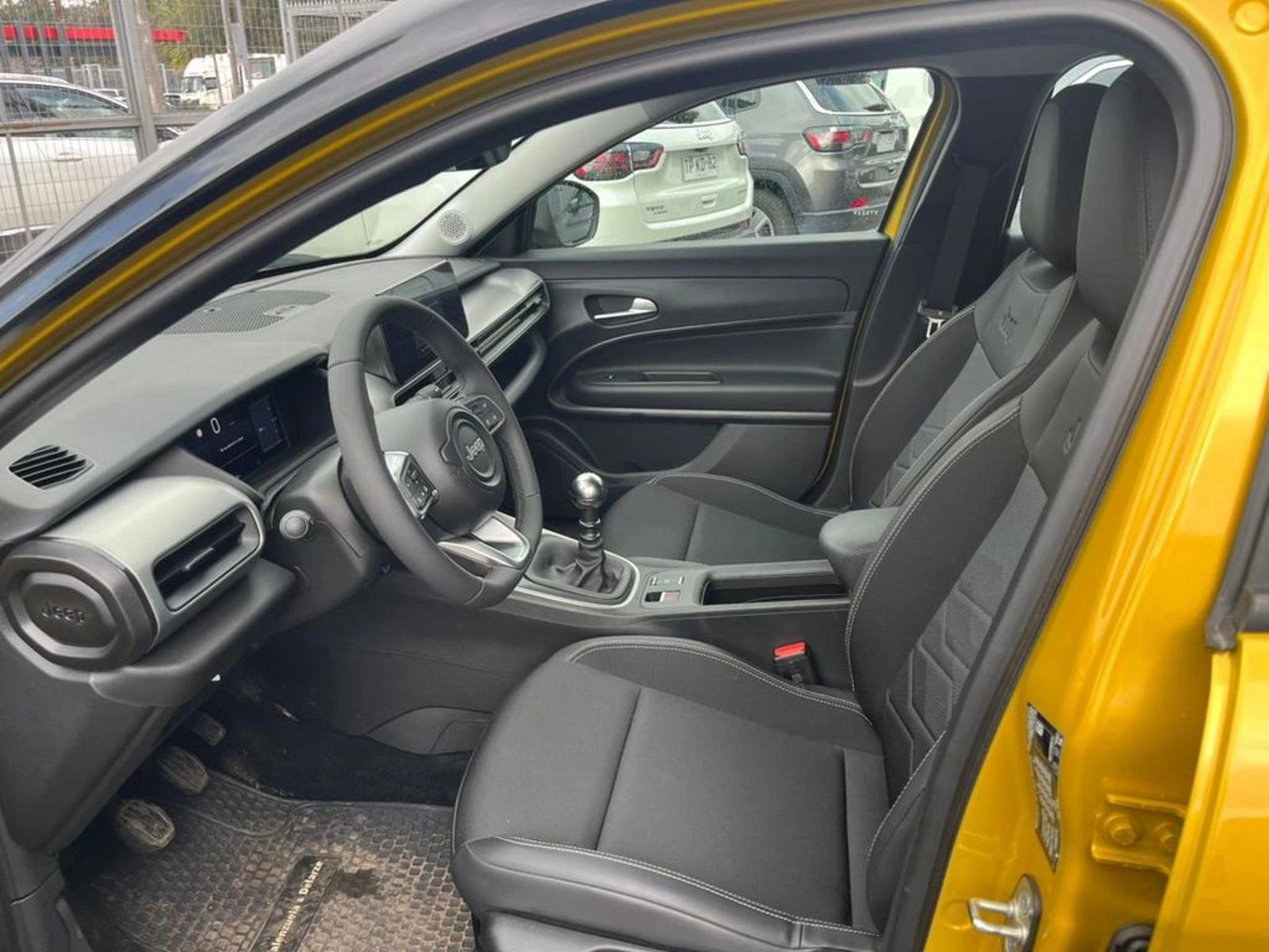 Jeep AVENGER 1.2 MT 2026 - Imagen 9 de 13