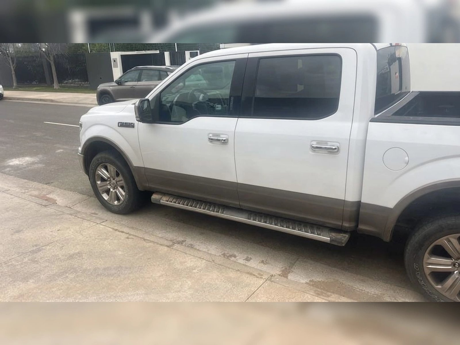 Ford F-150 LARIAT 4X4 5.0 AT 2020 - Foto 2 de 4