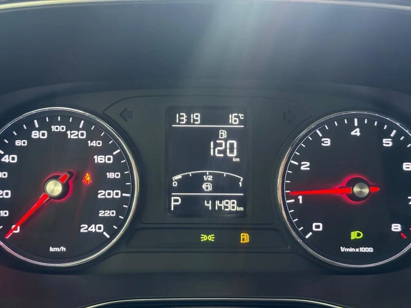 MG RX5 DCT 1.5 AUT 2024 - Imagen 11 de 12