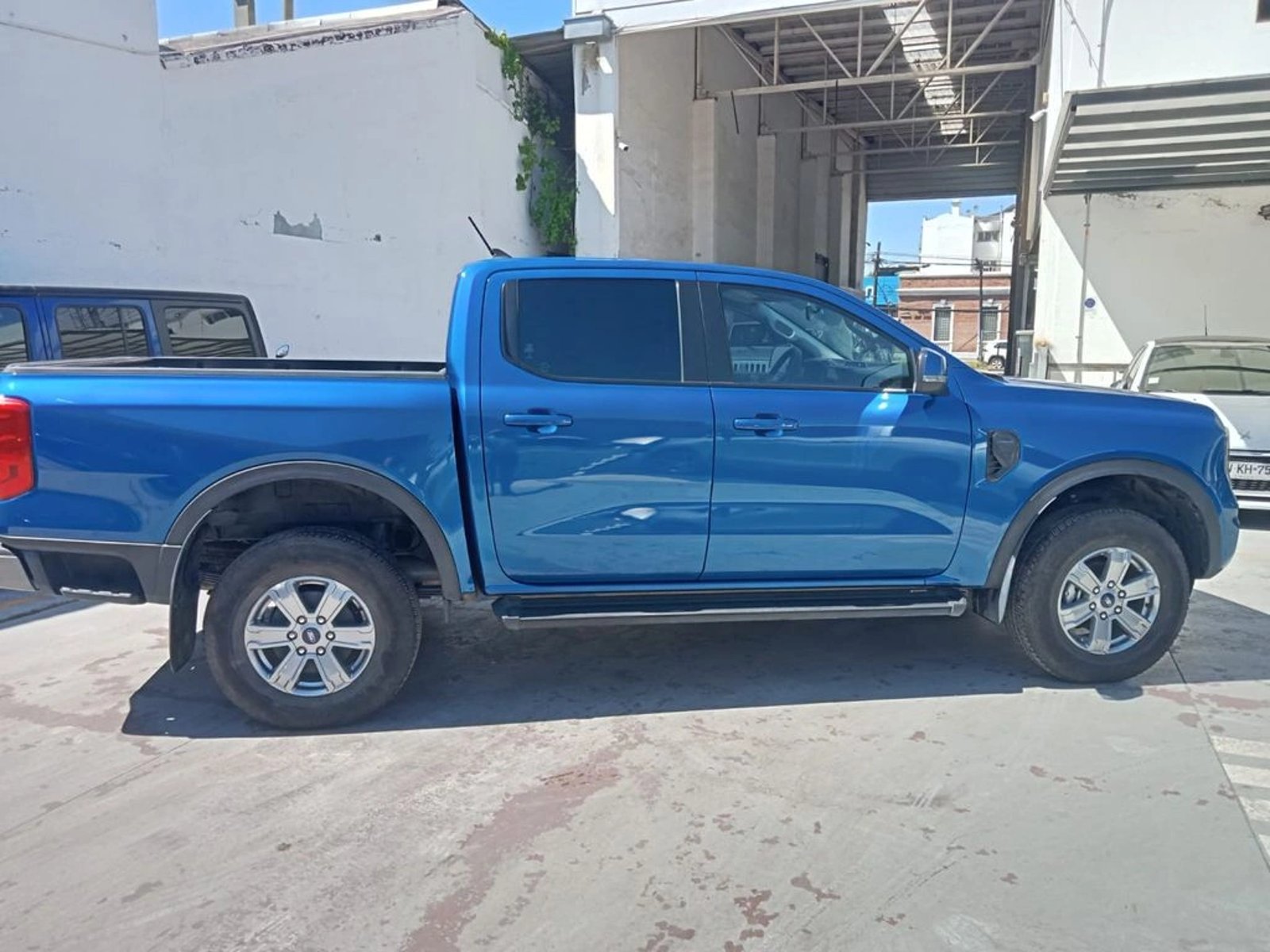 FORD RANGER XLS 4x2 2.0L MT 2025 - Imagen 4 de 20