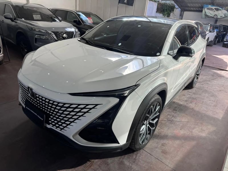 Changan UNI-T LUXURY 1.5 AUT 2023