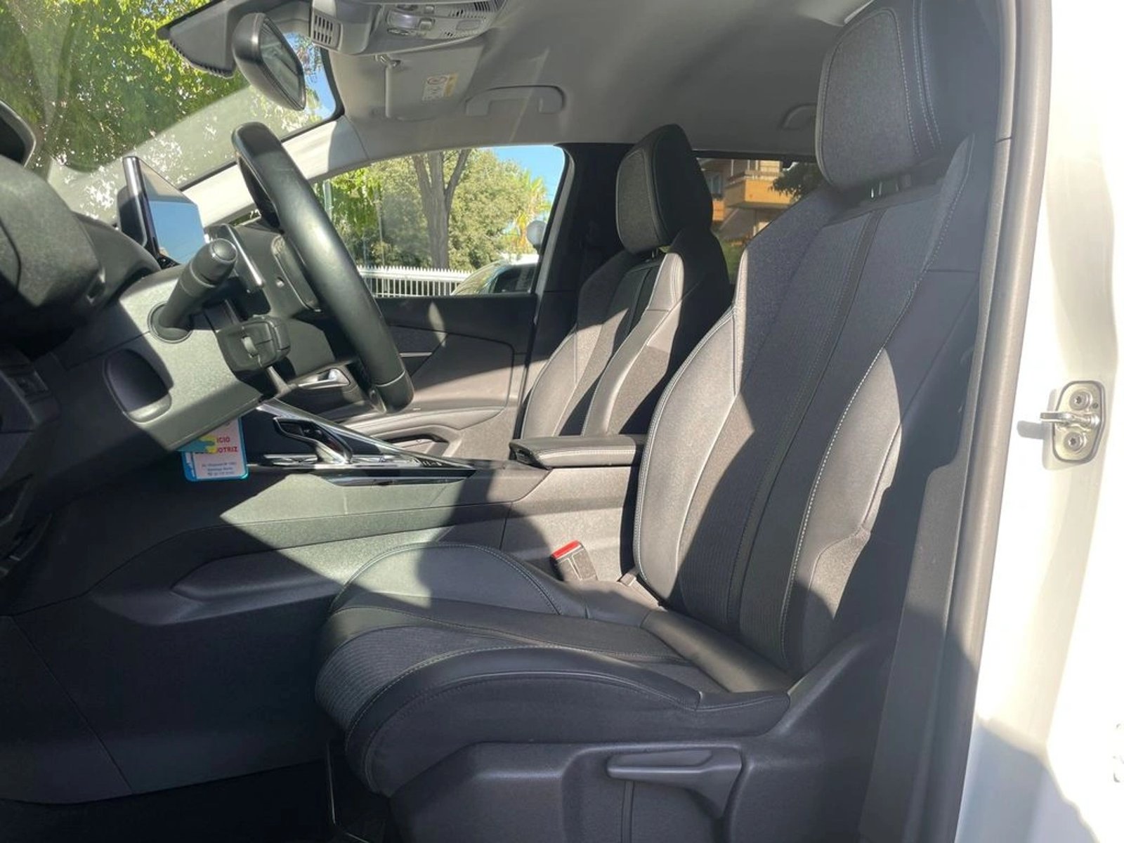 PEUGEOT 5008 Allure BlueHDi 130 EAT8 2022 - Imagen 12 de 19