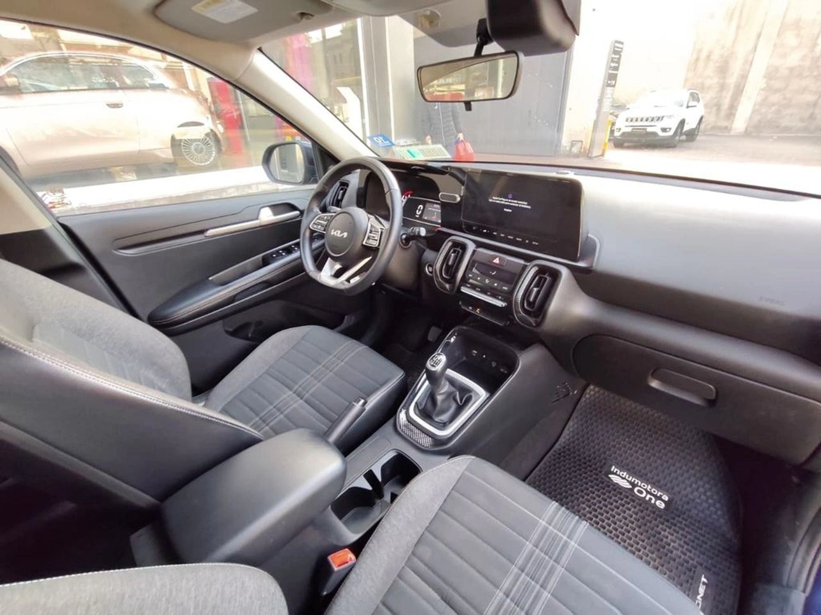 Kia SONET EX 1.5L 6MT FULL(2111) 2024 - Imagen 13 de 17