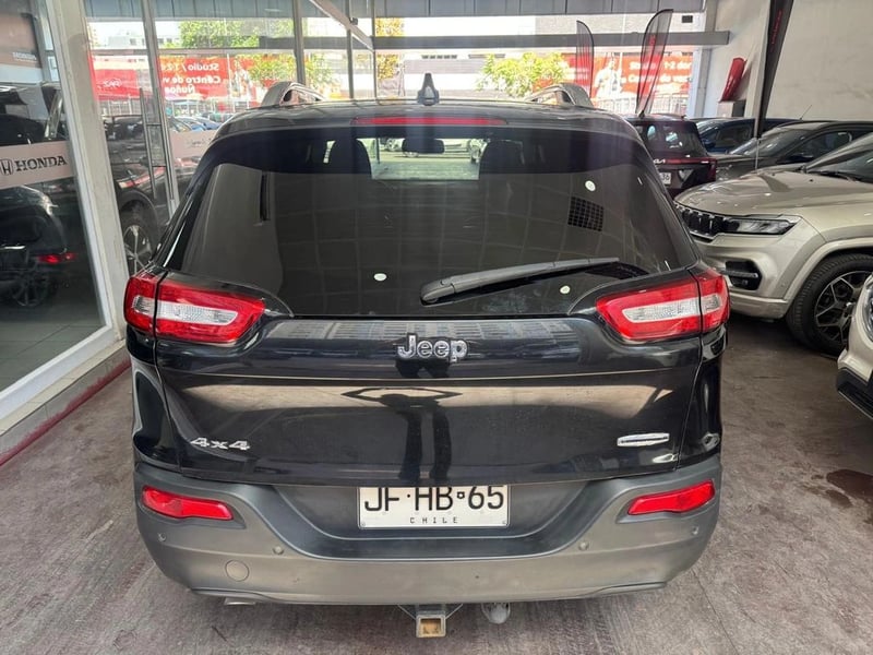 Jeep CHEROKEE LONGITUD 4X4 2.4 2017 - Imagen 5 de 12