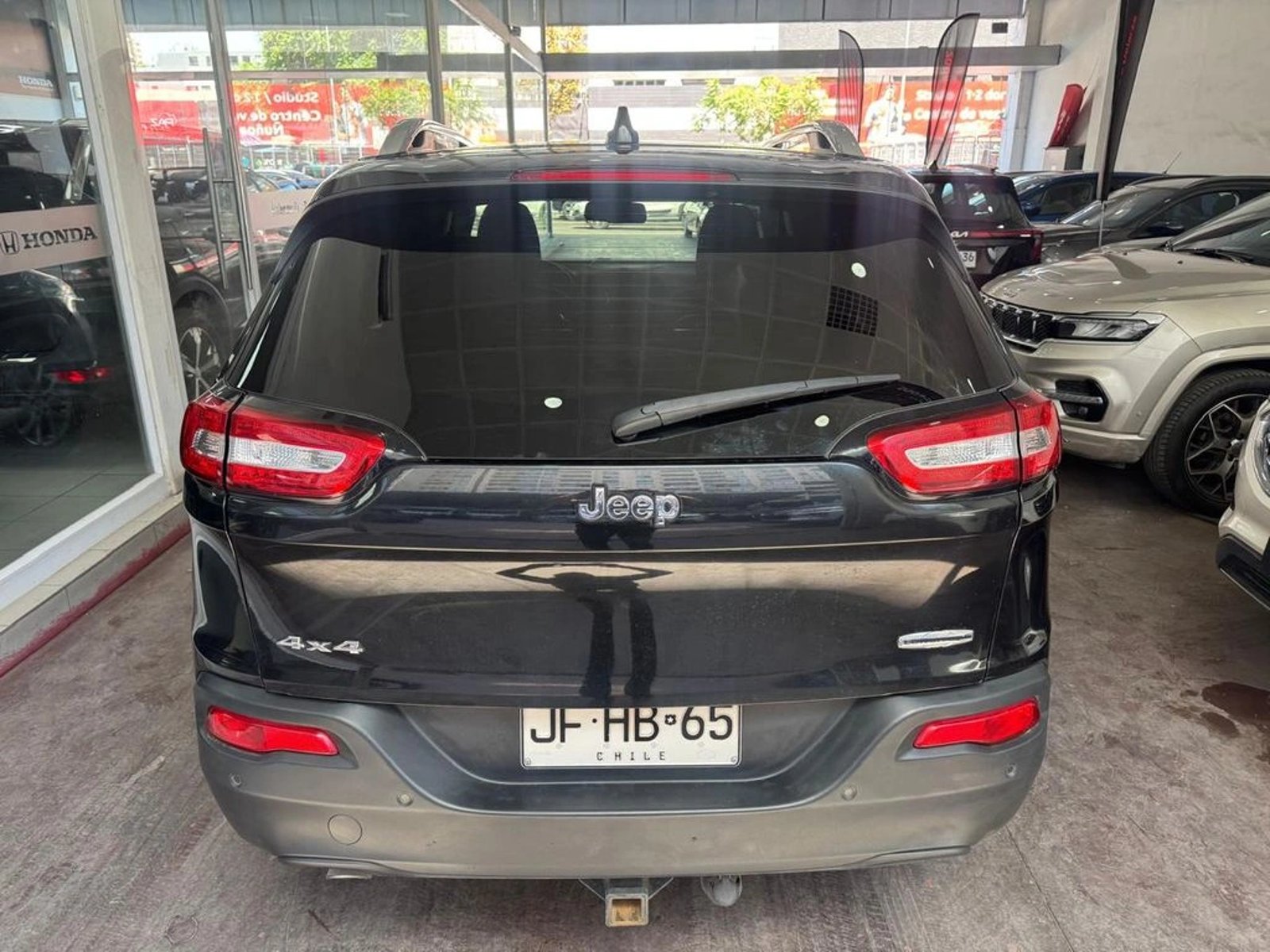 Jeep CHEROKEE LONGITUD 4X4 2.4 2017 - Foto 5 de 12