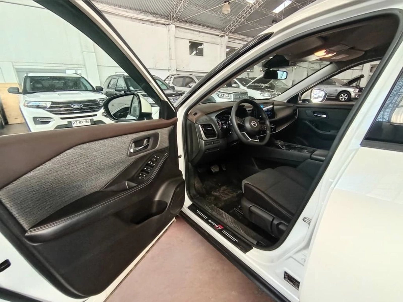 Nissan X-TRAIL 4X2 2.5 AUT 2023 - Imagen 9 de 15