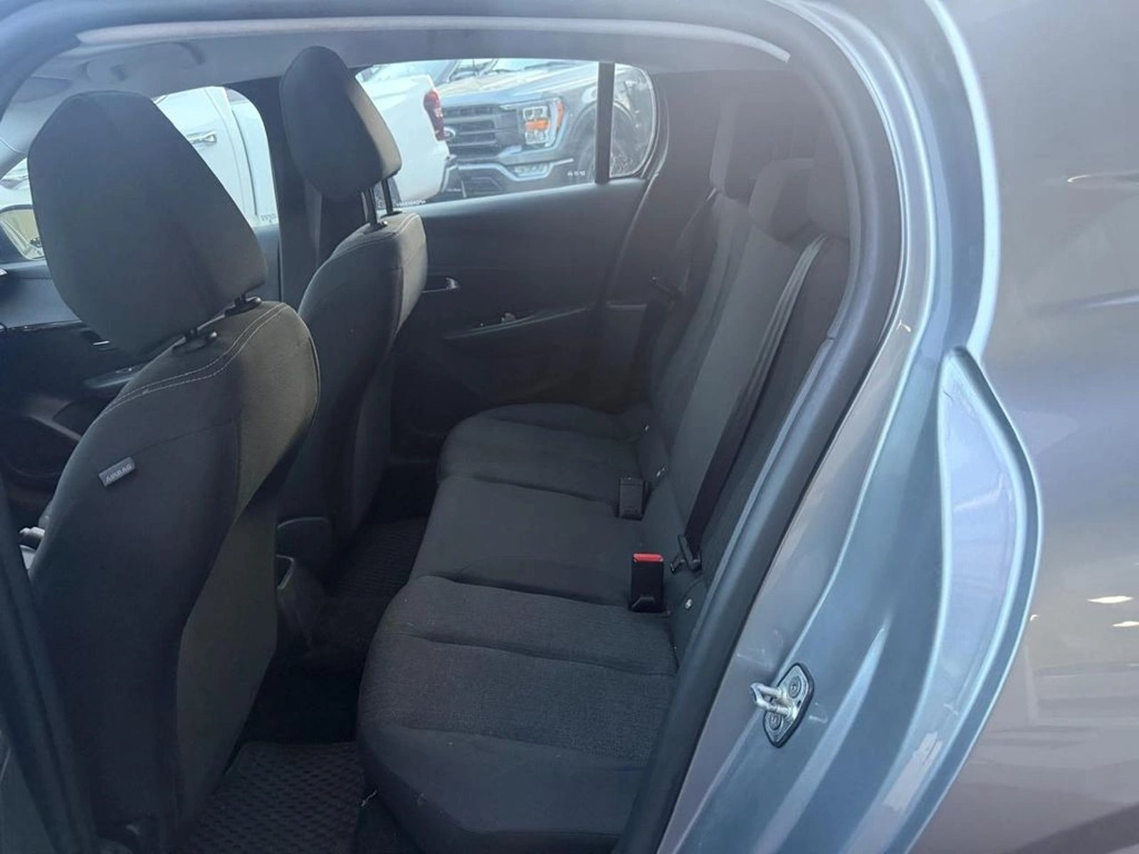 Peugeot 208 PURETECH 75 MT 1.2 2023 - Imagen 12 de 12
