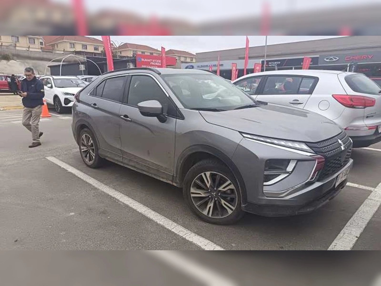 Mitsubishi ECLIPSE CROSS RX 1.5 2021 - Foto 2 de 7