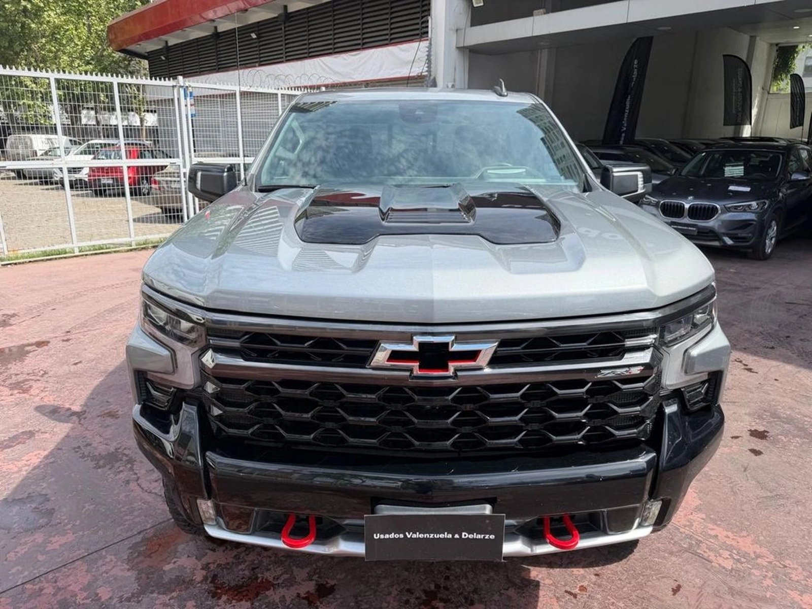 Chevrolet SILVERADO 4X4 6.2 AUT 2024 - Foto 2 de 17
