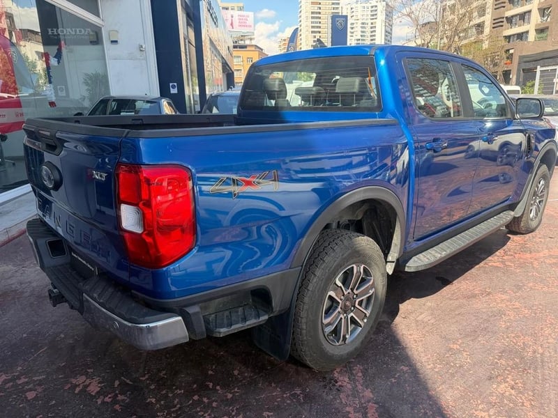 Ford RANGER XLT 4x4 2.0L AT 2025 - Imagen 3 de 11