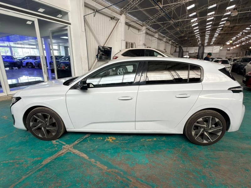 Peugeot 308 Allure Pack Puretech 130 EAT8 PRS 2026 - Imagen 3 de 13