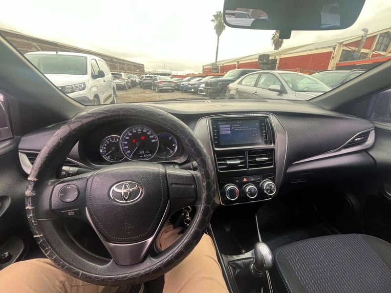 Toyota YARIS SPORT GLE 1.5 2022 - Imagen 7 de 9