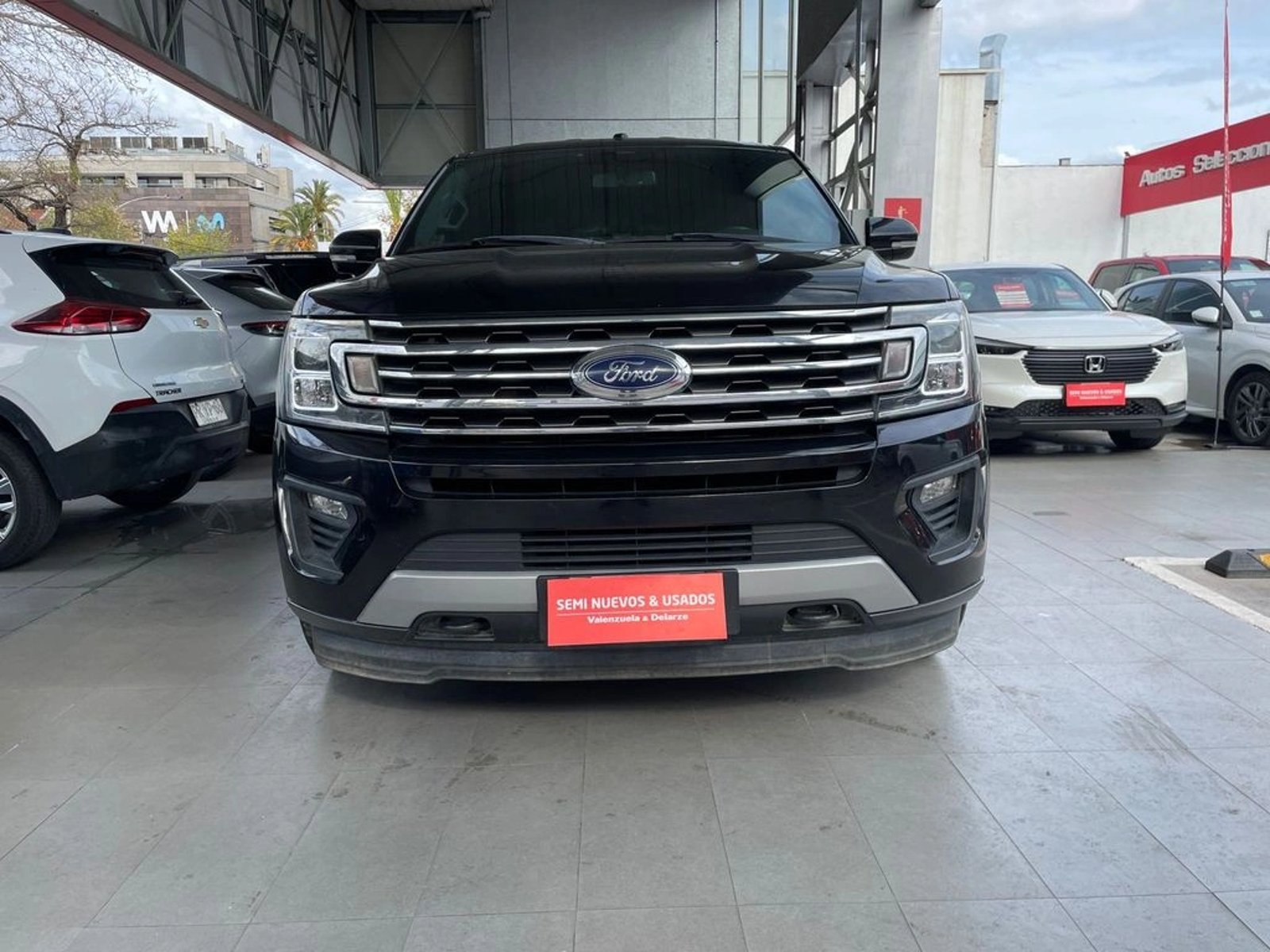 Ford EXPEDITION XLT 2020 - Foto 2 de 17
