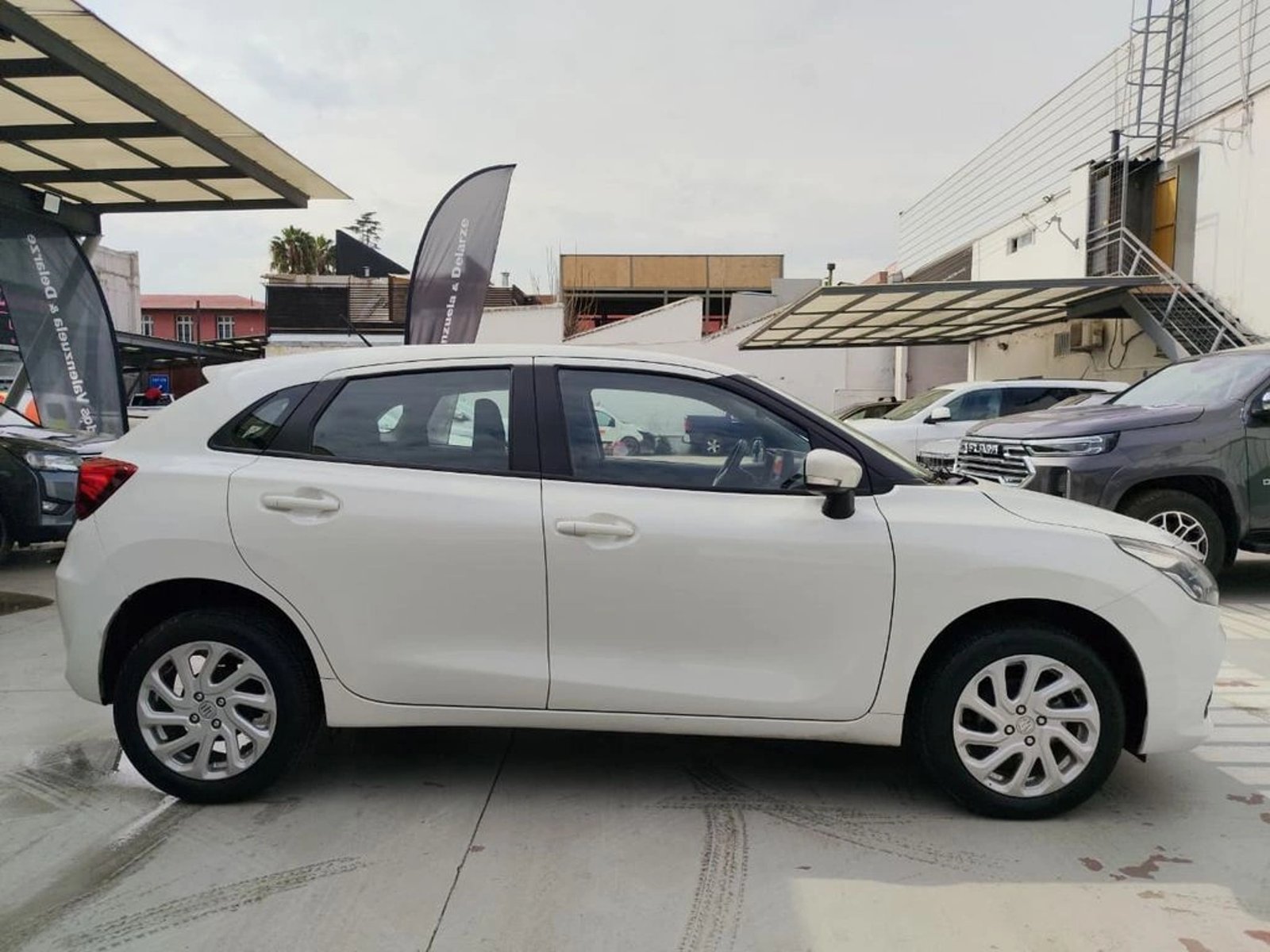 Suzuki BALENO GLS 2023 - Imagen 4 de 15